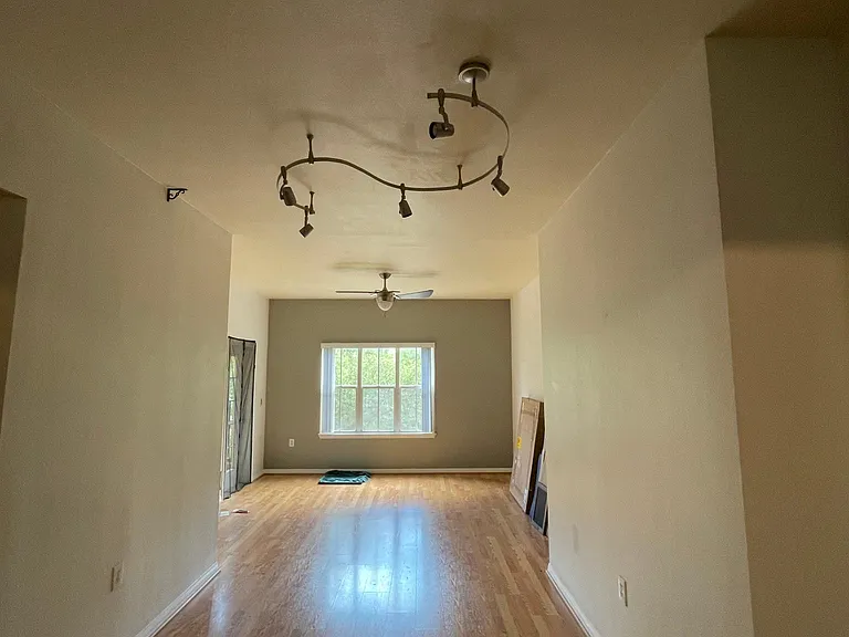 100 4th Ave S #229 — Photo 10