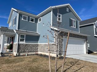 2092 W Parkview Dr, Syracuse, UT 84075