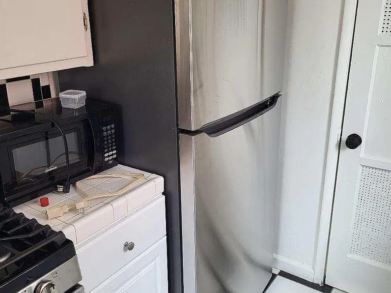 2220 Brenta Pl #5 — Photo 9