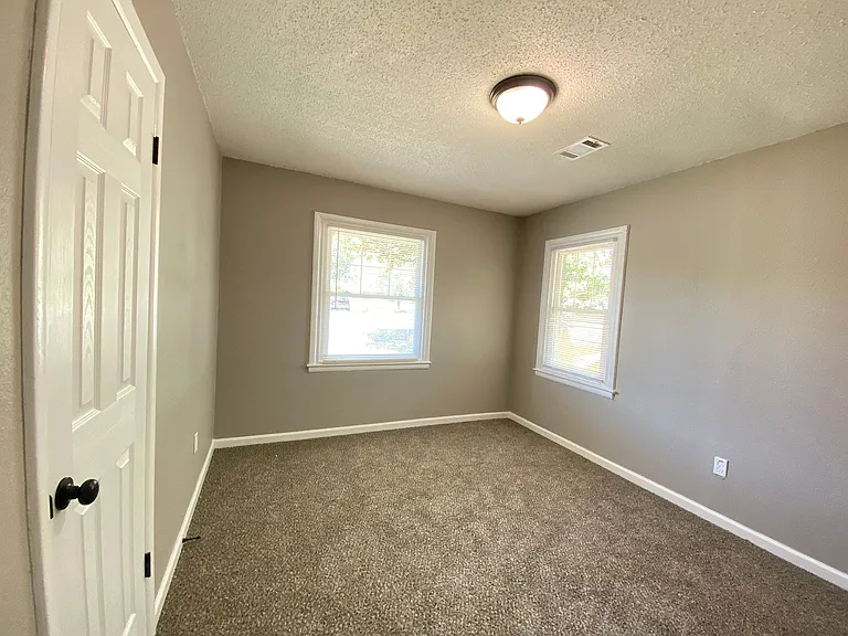 64 Hill Ln — Photo 12