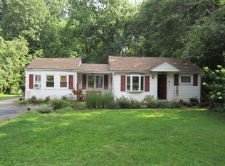 37 Diverty Rd, Pennington, NJ 08534
