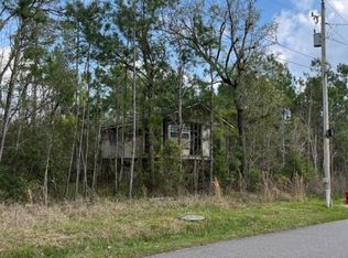 10078 River Dr, Bay Saint Louis, MS 39520