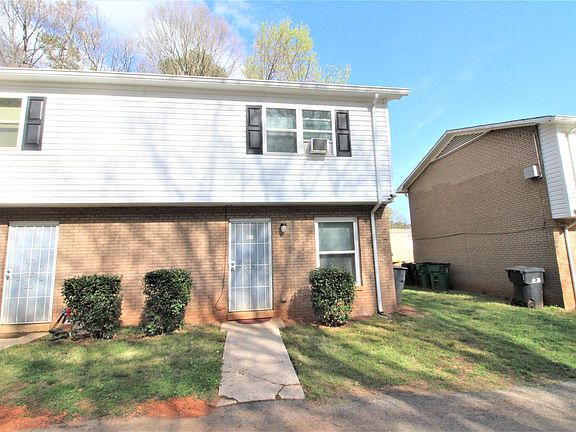 3rd image of 2608 Hemphill St APT B1