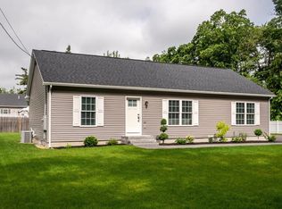29 Pickens Ave, Seabrook, NH 03874