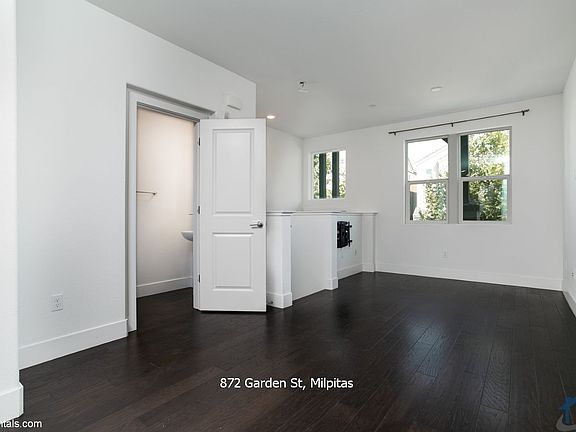 2nd image of 872 Garden St