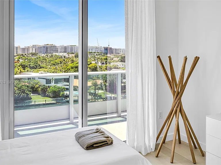 9201 E Bay Harbor Dr #Penthouse 809 — Photo 56