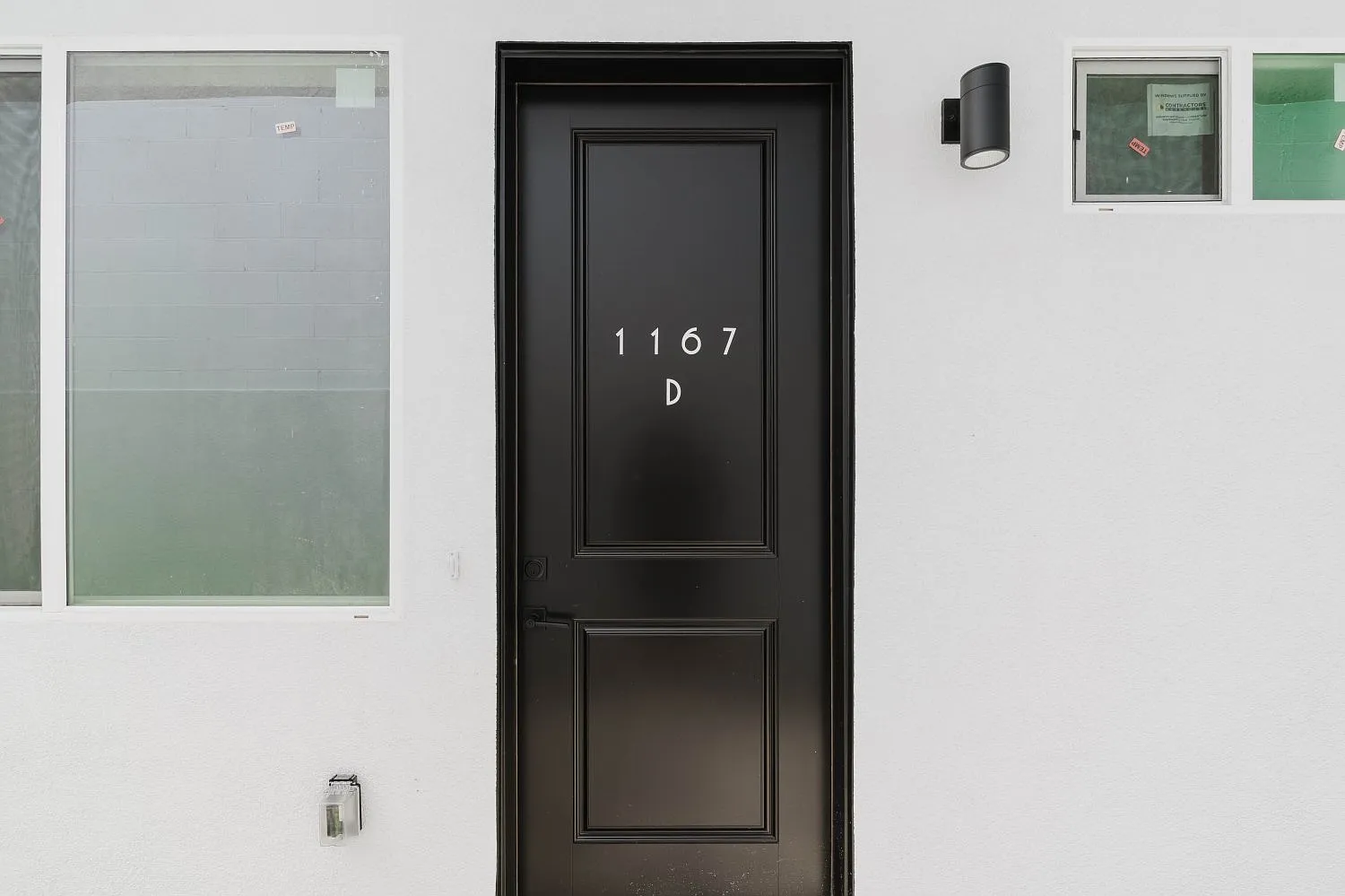 2 bed, 800 sqft, $3,200 — Photo 1