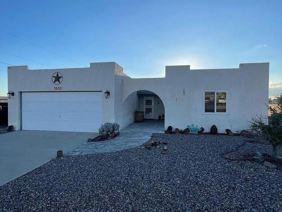 3355 Desert Sage Dr