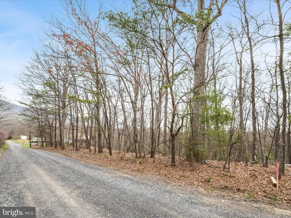 Lakeside Dr, Front Royal, VA 22630