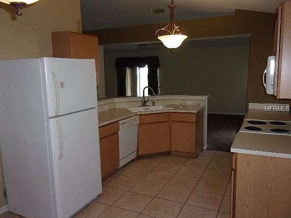 3rd image of 816 Rocky Mountain Ct