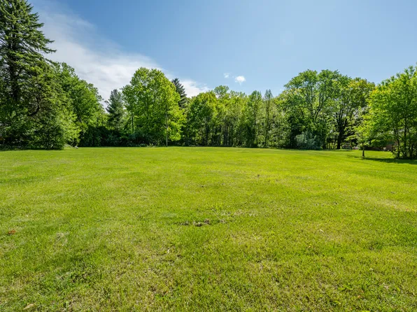 2469 Washington Ave, Saint Joseph, MI 49085