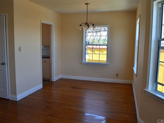 3rd image of 6066 Sawyer St