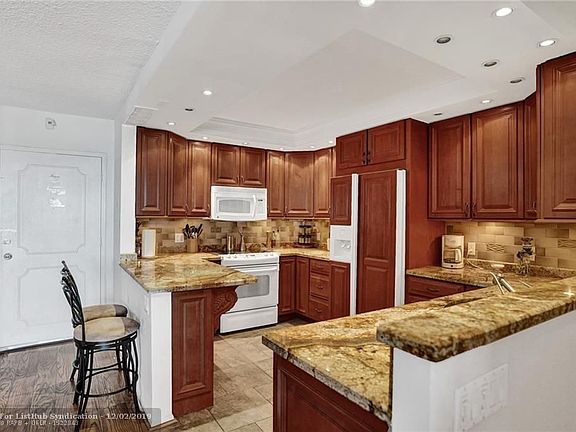 4th image of 405 N Ocean Blvd APT 516