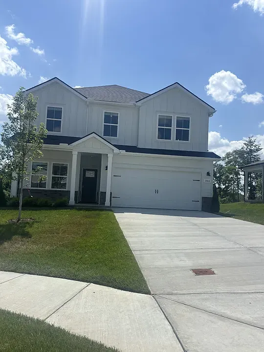4 bed, 2135 sqft, $2,650 — Photo 2