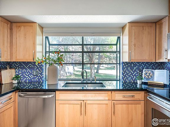5th image of 4638 Burgundy Ln