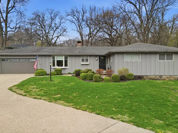 476 Timberland Dr, Dixon, IL 61021