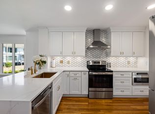 13 Back Ct, Isle Of Palms, SC 29451