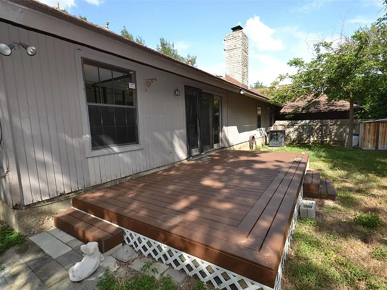 8833 Tallwood Dr — Photo 30