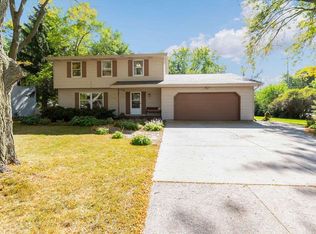 701 Manchester Rd, Neenah, WI 54956