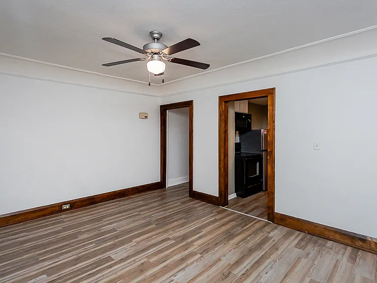 1321 Laclede Rd #2 — Photo 10
