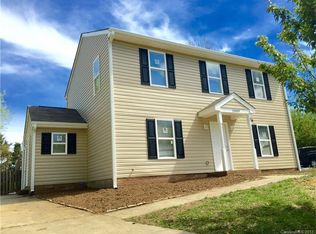 11009 Wiltshire Ln, Charlotte, NC 28262
