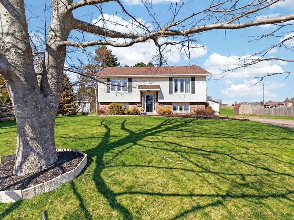 42 Callbeck Cres, Charlottetown, PE C1A 8T7