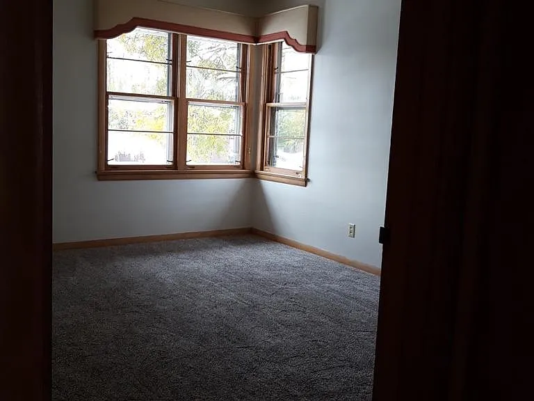 10232 W North Ave — Photo 6