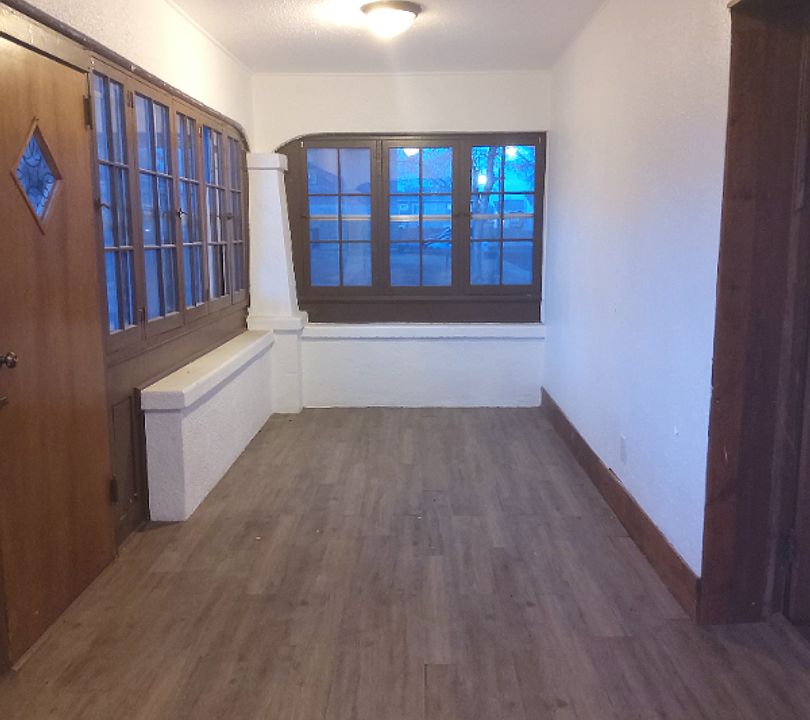 Building Photo 5