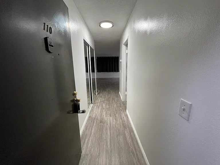 2505 4th Street — Photo 8