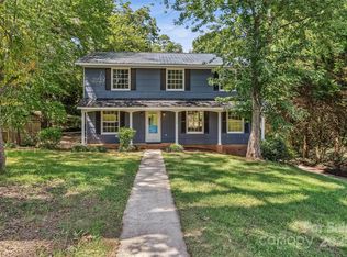 1120 16th Ave NW, Hickory, NC 28601