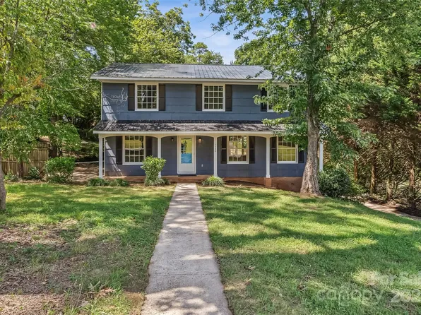 1120 16th Ave NW, Hickory, NC 28601