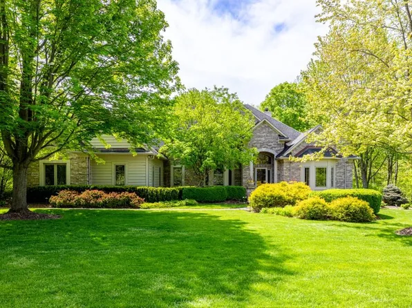 12456 Cherry Leaf Ln, Brighton, MI 48114