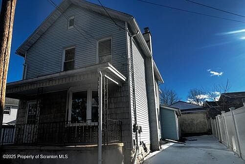4th image of 108 Florence Ct