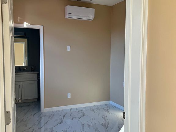 2nd image of 125 Sellsway St