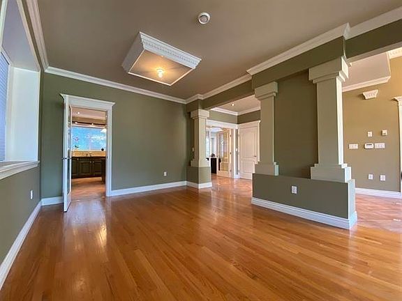 3rd image of 467 Kings Rd
