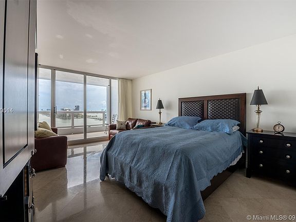 4th image of 1717 N Bayshore Dr APT 2132