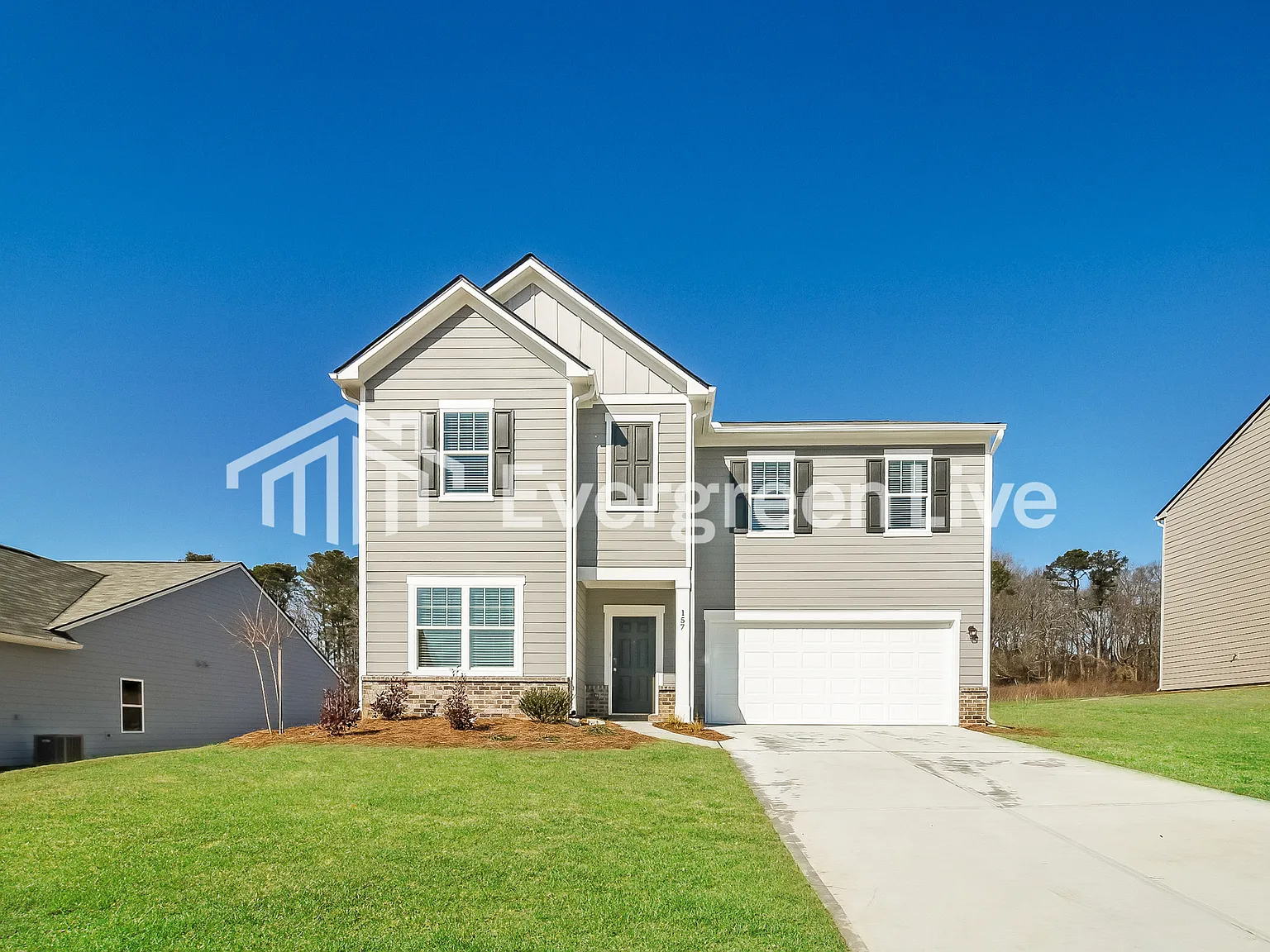 5 bed, 3.0 bath, 2722 sqft, $2,340 — Photo 2