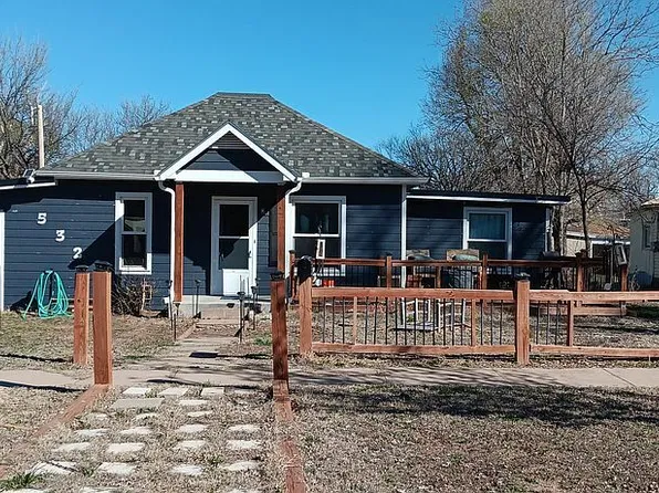 532 W 7th St, Larned, KS 67550