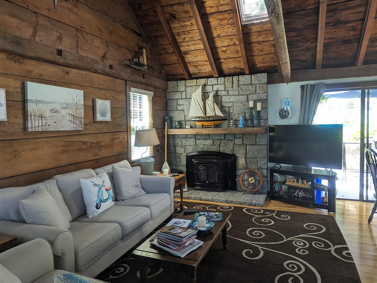 2 bed, 960 sqft, $2,400 — Photo 3