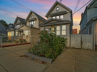 95-17 127th St, South Richmond Hill, NY 11419