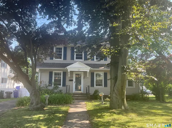 1127 W Broad St, Stratford, CT 06615