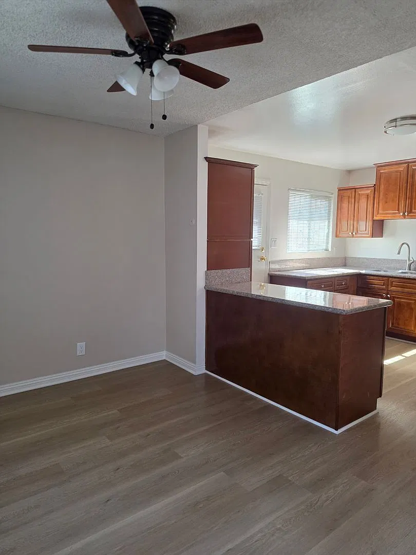 179 ARTHUR — Photo 3