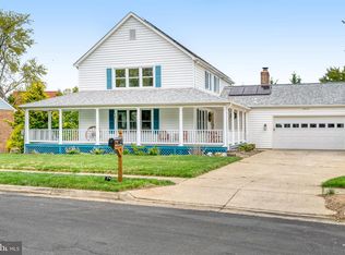 5827 Wessex Ln, Alexandria, VA 22310