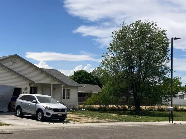 517 E Dooley Ln, Nampa, ID 83686