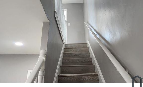 5th image of 5100 Arbutus Ave