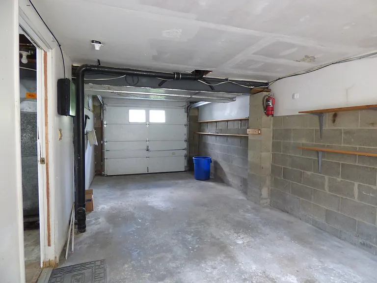 210 Spring St — Photo 18