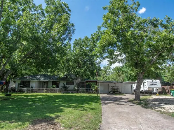 2201 Wright Blvd, Baytown, TX 77520