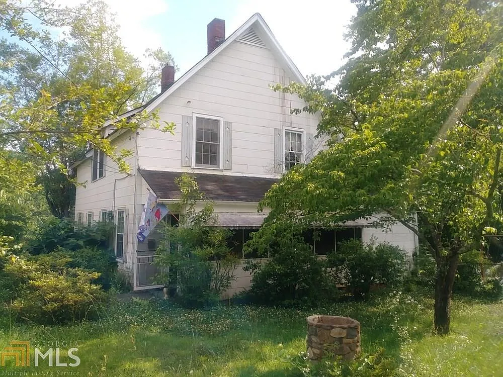 313 Park Ave photo 1