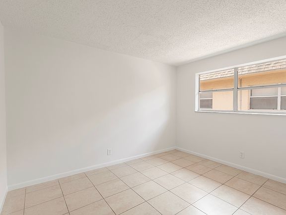 5th image of 450 SW 2nd Ave #215