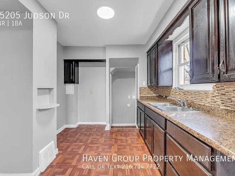 15205 Judson Dr — Photo 9